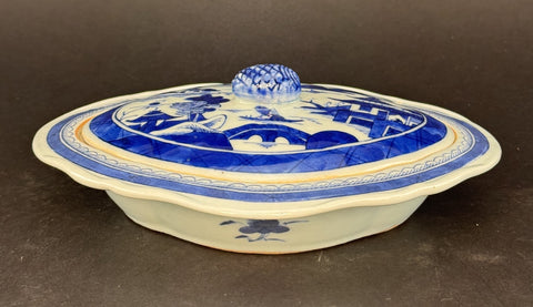 c1850-1880s Chinese Export Blue White Canton Blue Willow Covered Serving Dish