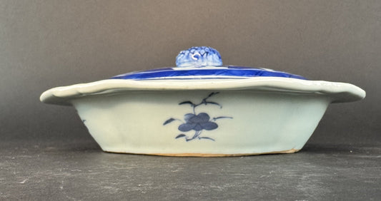 c1850-1880s Chinese Export Blue White Canton Blue Willow Covered Serving Dish