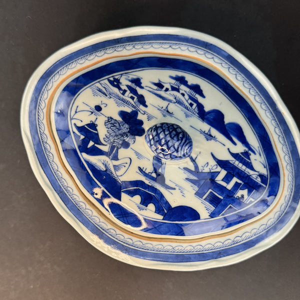 c1850-1880s Chinese Export Blue White Canton Blue Willow Covered Serving Dish