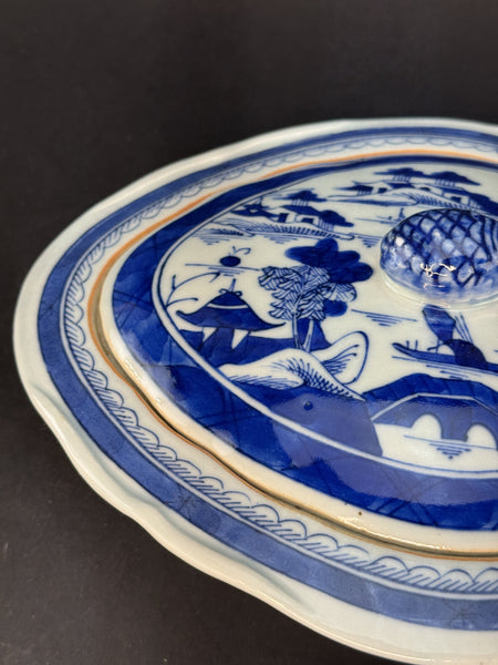 c1850-1880s Chinese Export Blue White Canton Blue Willow Covered Serving Dish