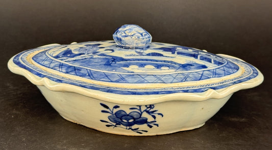 Mid/Late 1800s Chinese Export Blue White Canton Blue Willow Covered Serving Dish