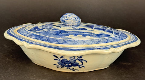 Mid/Late 1800s Chinese Export Blue White Canton Blue Willow Covered Serving Dish