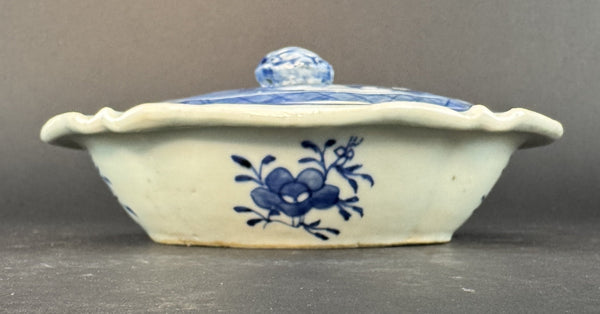 Mid/Late 1800s Chinese Export Blue White Canton Blue Willow Covered Serving Dish