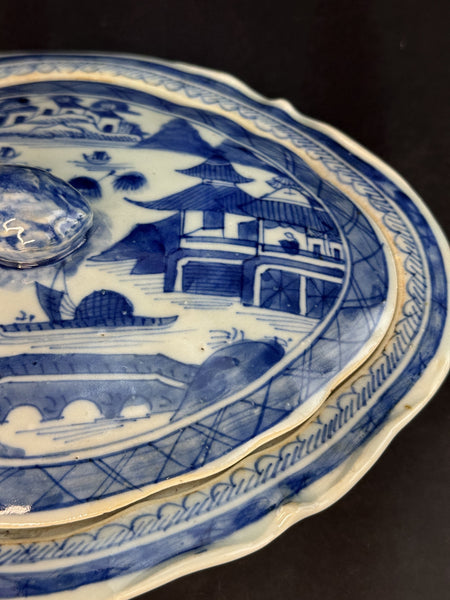 Mid/Late 1800s Chinese Export Blue White Canton Blue Willow Covered Serving Dish