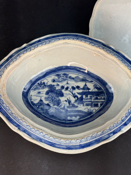 Mid/Late 1800s Chinese Export Blue White Canton Blue Willow Covered Serving Dish