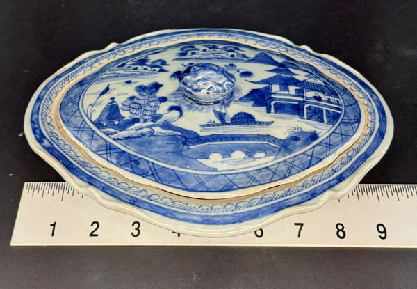 Mid/Late 1800s Chinese Export Blue White Canton Blue Willow Covered Serving Dish