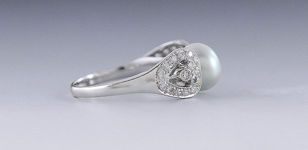Stunning 14K White Gold Baroque Pearl & Diamond Ring Size 6