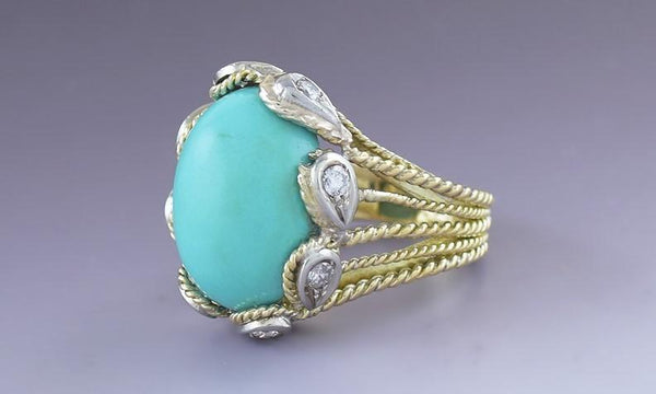 Stunning 14k Yellow Gold Turquoise Cabochon & Diamond Ring