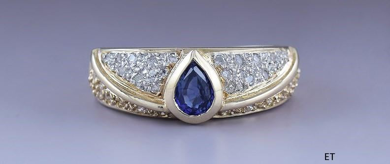 Stunning 14k Yellow Gold Sapphire & ~.36ct Diamond Ring Size 5.25
