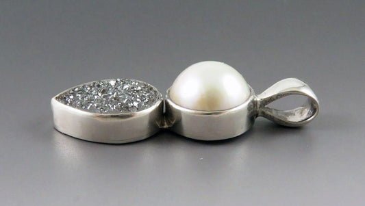 Lovely VTG Artisan Sterling Silver Mabe Pearl Drusy Quartz Drop Pendant