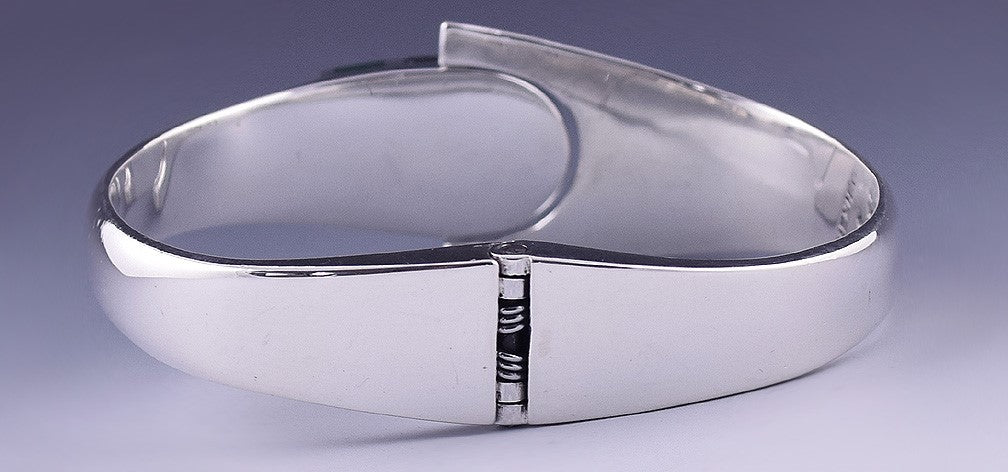 Gorgeous Sterling Silver Malachite Onyx Hinged Bracelet from Mexico