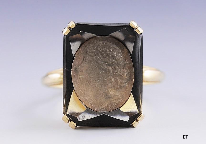 Church Co. 14k Yellow Gold Carved Cameo Smoky Quartz Signet Ring Size 6.75