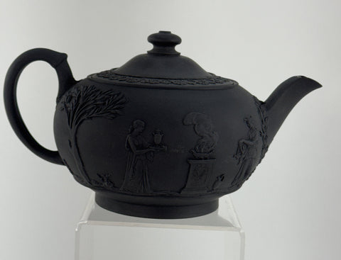 1920s Wedgwood Black Basalt Porcelain Teapot Classical Decoration
