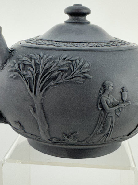 1920s Wedgwood Black Basalt Porcelain Teapot Classical Decoration