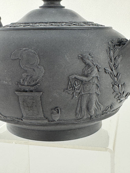 1920s Wedgwood Black Basalt Porcelain Teapot Classical Decoration