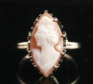 Nice 14K Gold Carved Classical Cameo of a Young Woman Ring