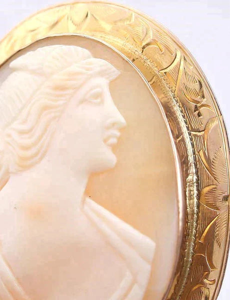 Lovely Antique 10k Gold Hand Carved Classical Cameo Pin Brooch