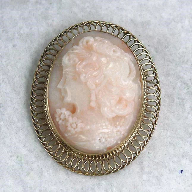 Pretty Modern 14k Gold Hand Carved Pink Coral Cameo Pin Brooch Pendant