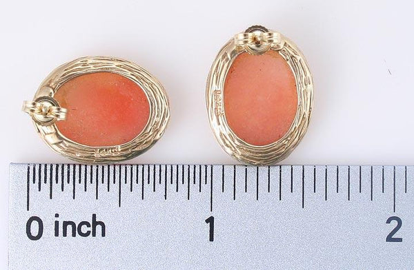 Pretty 14K Gold & Carved Shell Classical Cameo Earrings