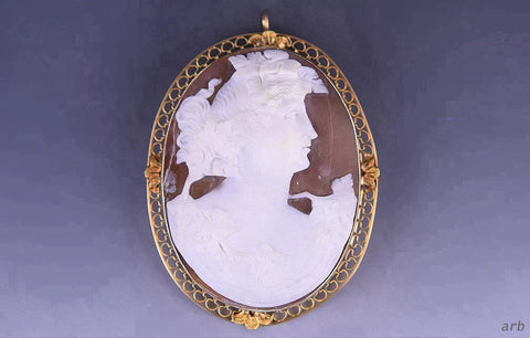 Antique 1920s-30s American 14k Yellow Gold Carved Cameo Brooch Pin