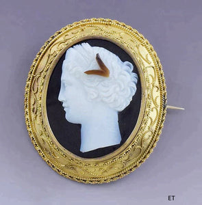 Italian Antique Mid 1800's Carved Hard Stone Cameo 14K Gold Pin