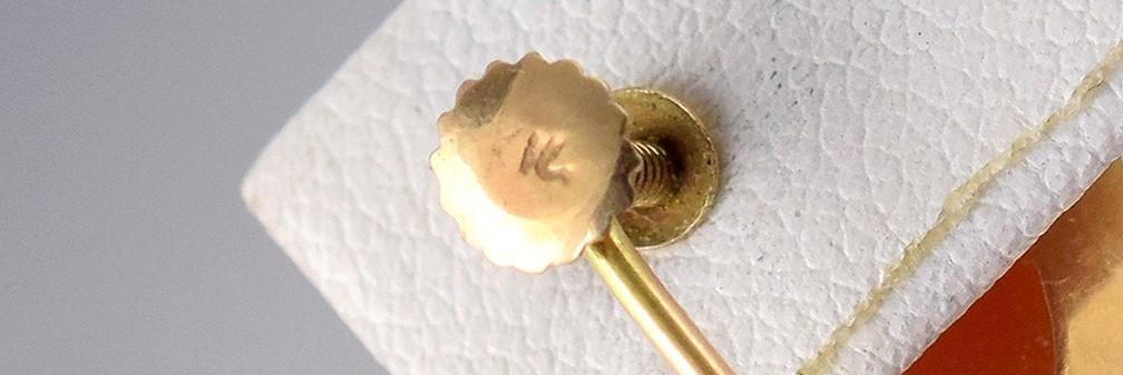 Adorable Vintage 1950s 14k Yellow Gold Carved Cameo Screwback Earrings