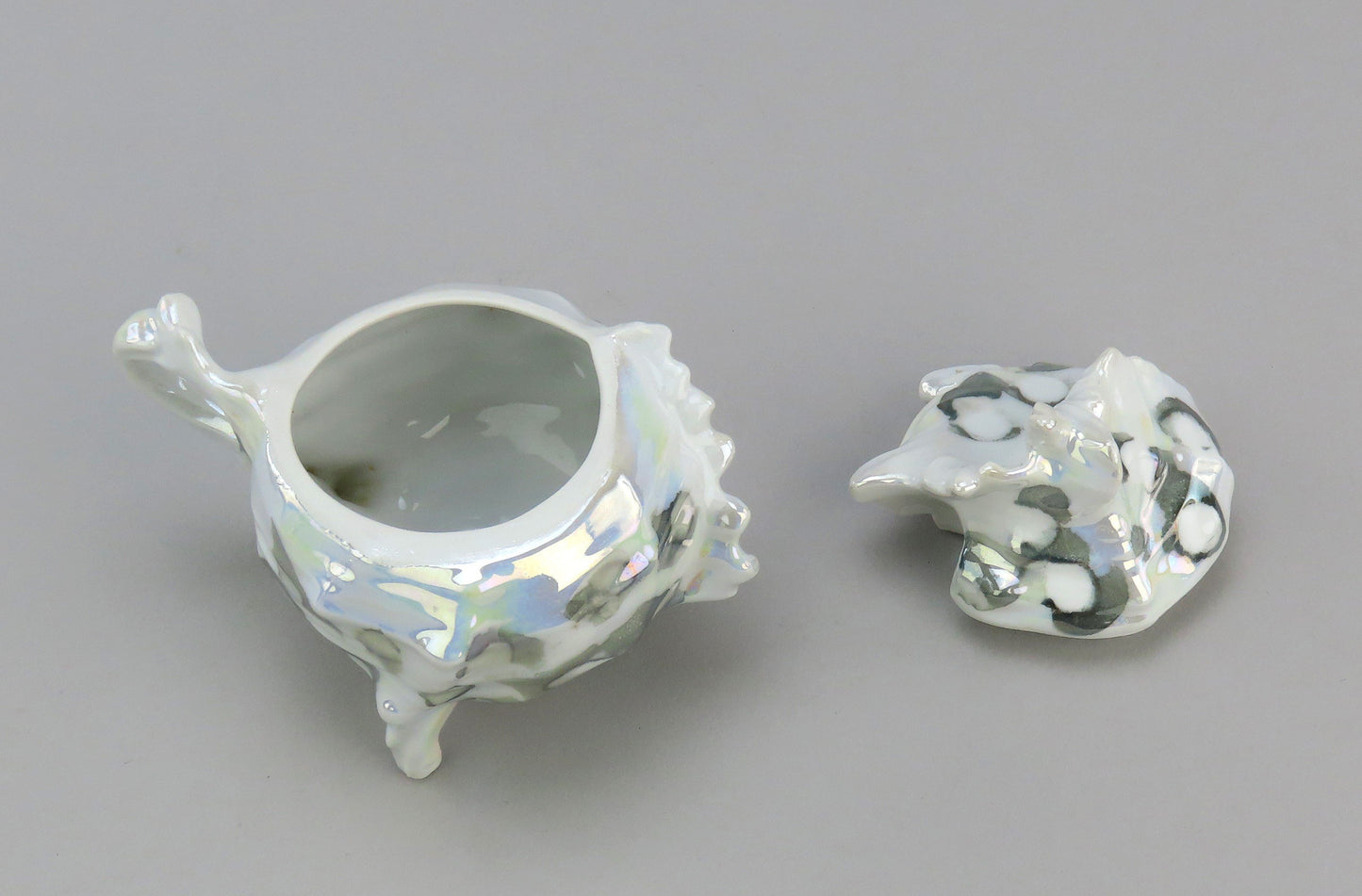 Great Vintage Porcelain Whelk Conch Shell Mustard Pot Royal Bayreuth