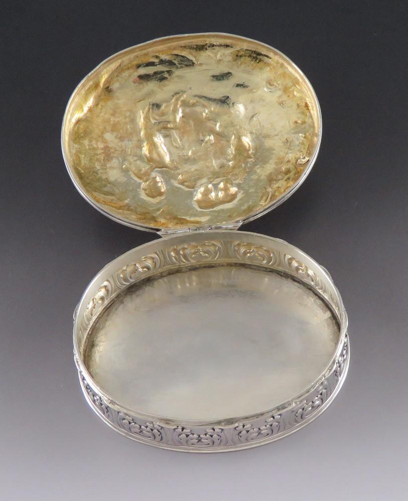 Antique c1895 European 800 Silver Hand Chased Repousse Cherub Vanity Trinket Box
