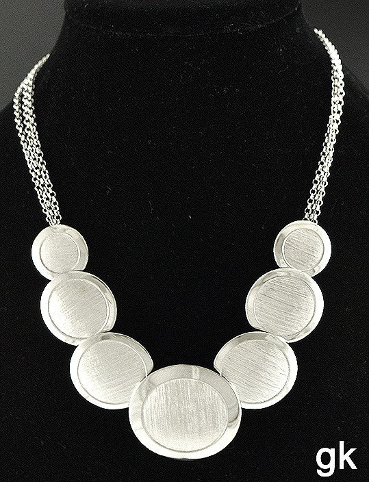 Beautiful Sterling Silver Italian Necklace w/Round Discs