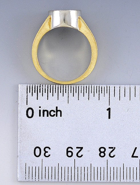 Beautiful c1980s 18k Yellow Gold & Diamond Ring