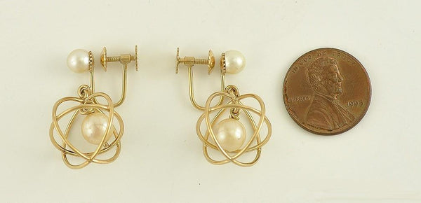 Beautiful Pair 14K Yellow Gold and Genuine Pearl Screw Back Earrings