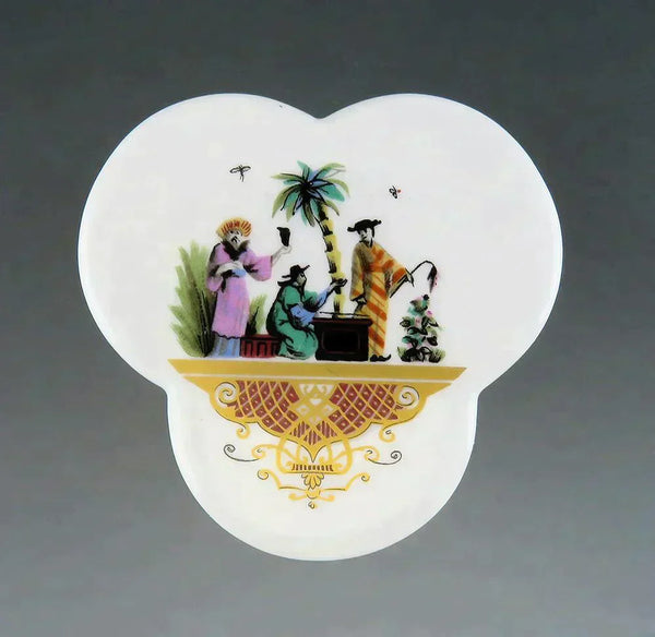 Royal Worcester 3849 Trefoil Porcelain Trinket Box Dresser Box