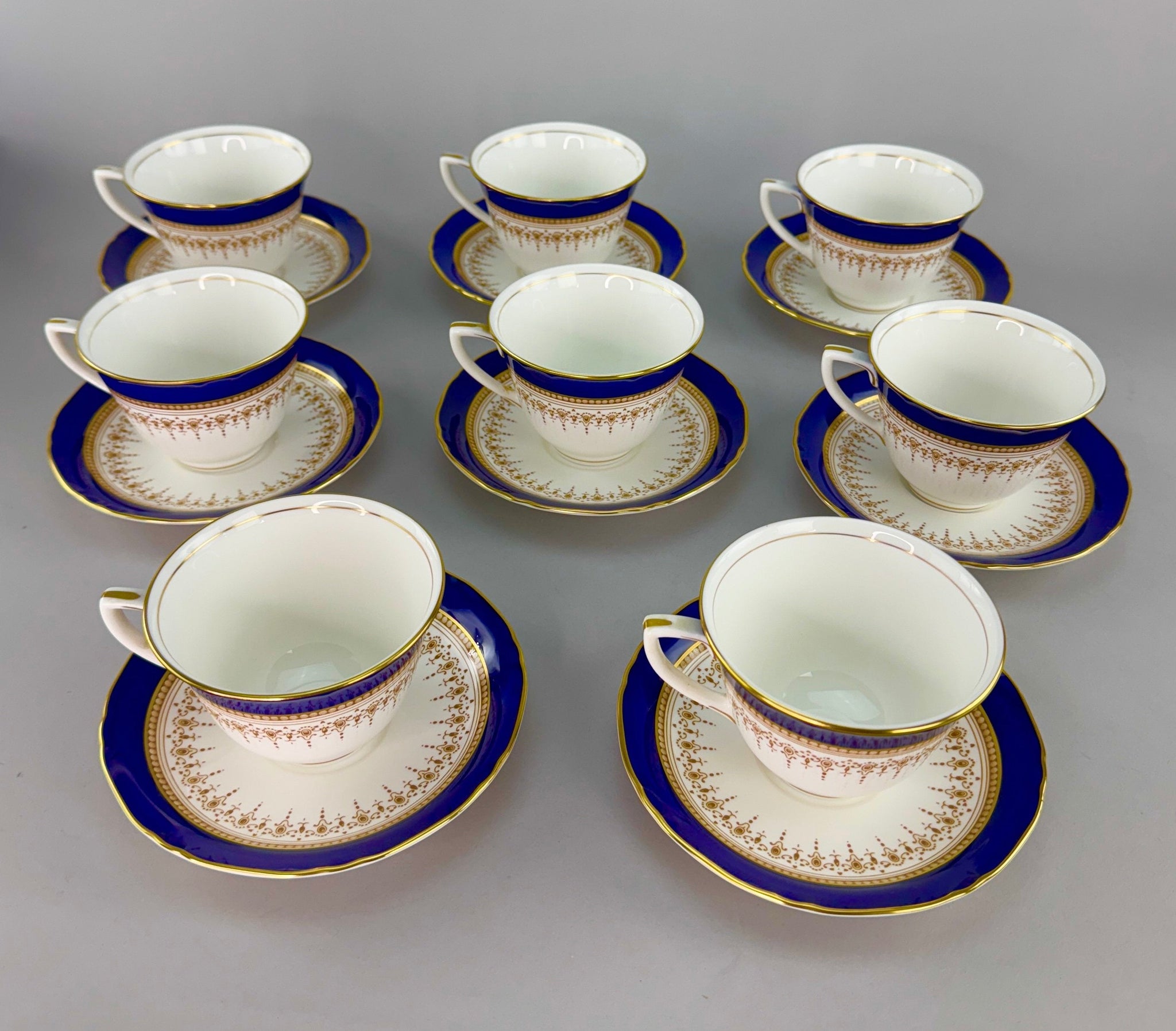 Superb Set 8 Royal Worcester Regency Tea Cups and Saucers Cobalt Blue Gilt