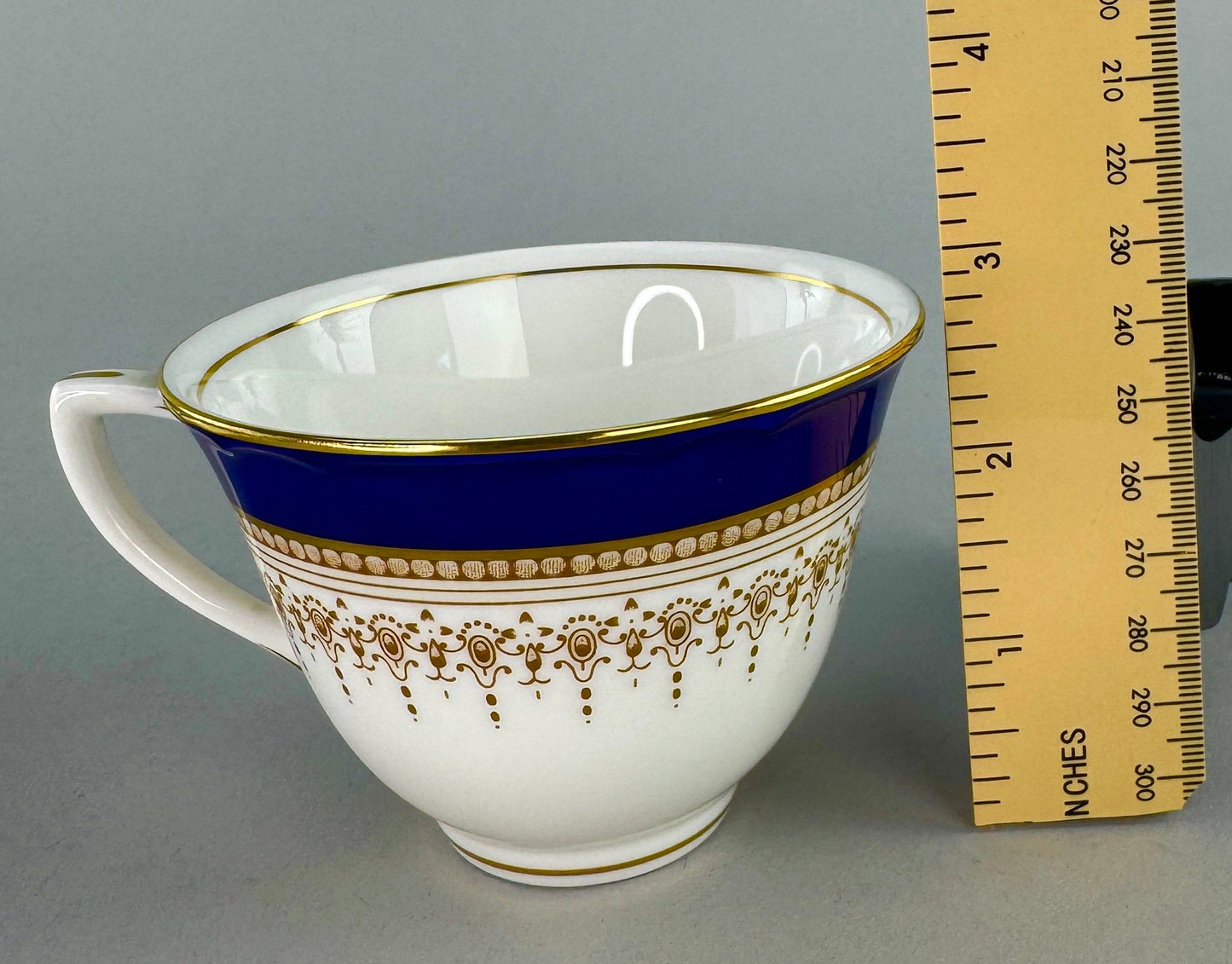 Superb Set 8 Royal Worcester Regency Tea Cups and Saucers Cobalt Blue Gilt