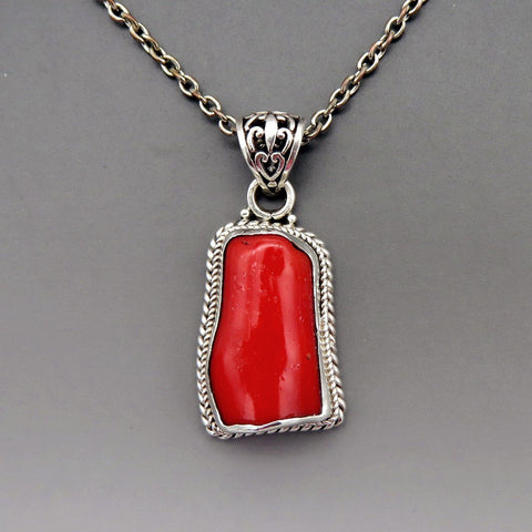 Striking VTG Handmade Tibet/Nepal Sterling Silver Red Coral Pendant