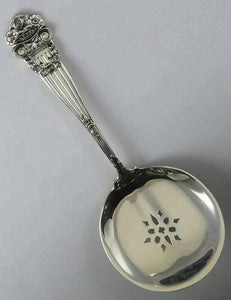 Mint Condition Sterling Silver Towle Georgian Pierced Tomato/Cuke Server