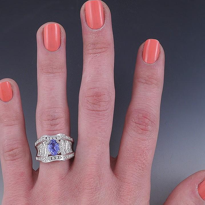 Gorgeous 1.44ct Tanzanite Diamond 18k White Gold Ring
