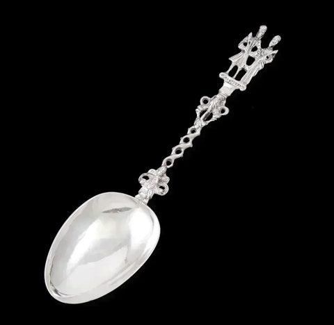 Antique c1890 Hanau German Silver Dutch Colonial Style King Queen Serving Spoon