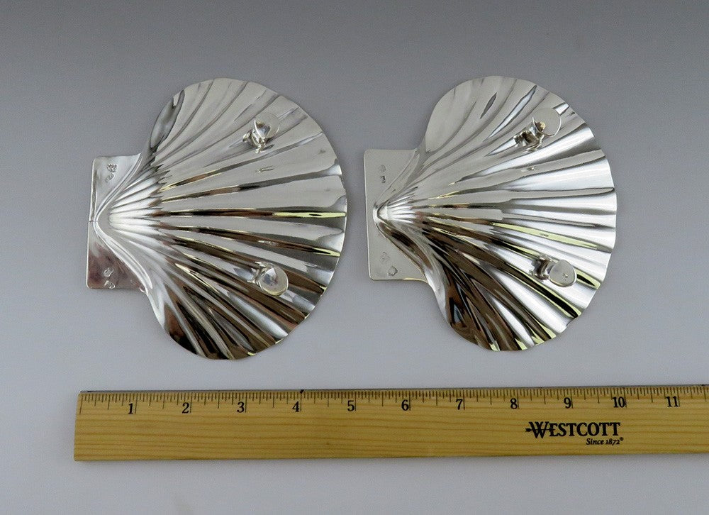 1743 English Georgian Sterling Silver Shell Dishes Thomas England, London