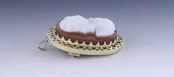 Delightful VTG 14k Gold Carved Hardstone Cameo Pin / Pendant