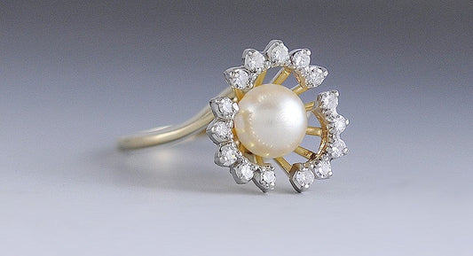 Exquisite Large Pearl & Diamond Halo 14K Yellow Gold Ring Size 7