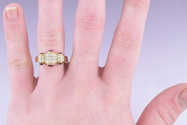 Gorgeous 18k Yellow Gold Sapphire Ruby & Diamond Ring
