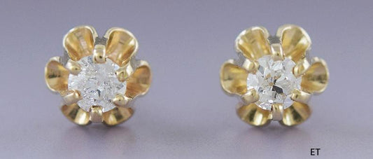 Charming Pair 14K Yellow Gold Diamond Stud Earrings