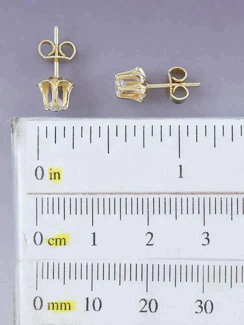 Charming Pair 14K Yellow Gold Diamond Stud Earrings