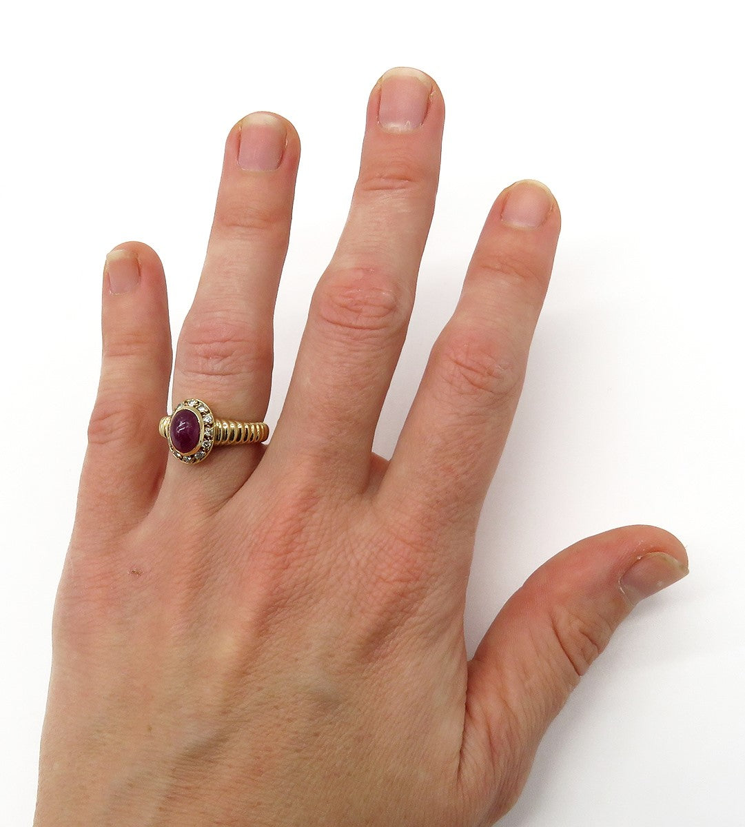 Elegant 14k Yellow Gold Ruby Cabochon Diamond Halo Ribbed Ring