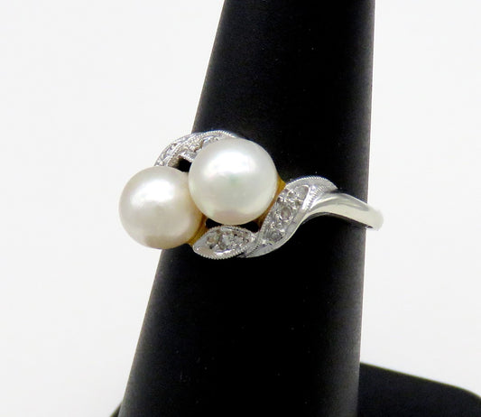 Vintage 14K White Gold Pearl Accent Diamond Bypass Style Ring Size 5.25