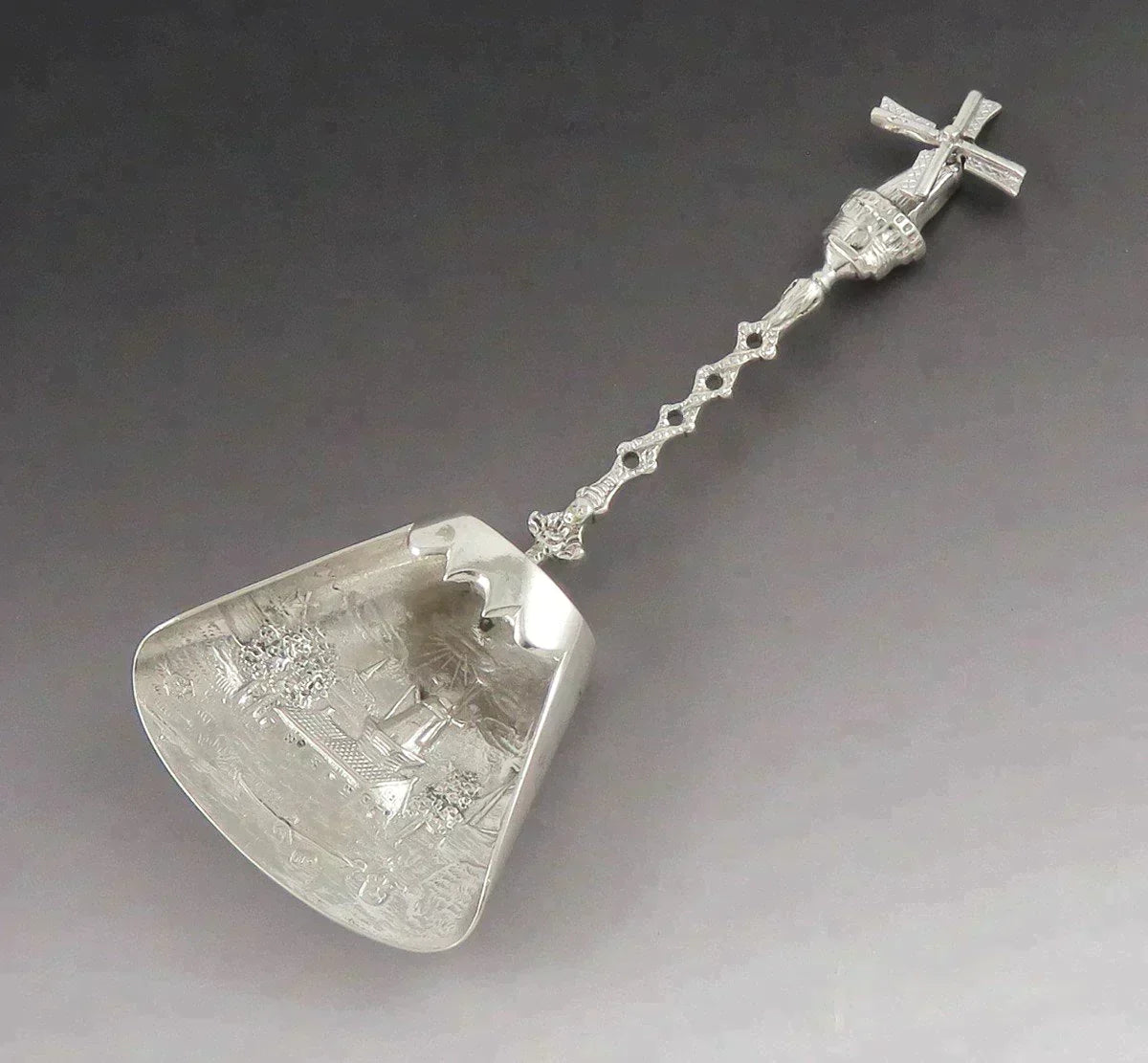 Antique 1907 Dutch Silver Pastural Scene Moving Windmill Tea Scoop Spoon