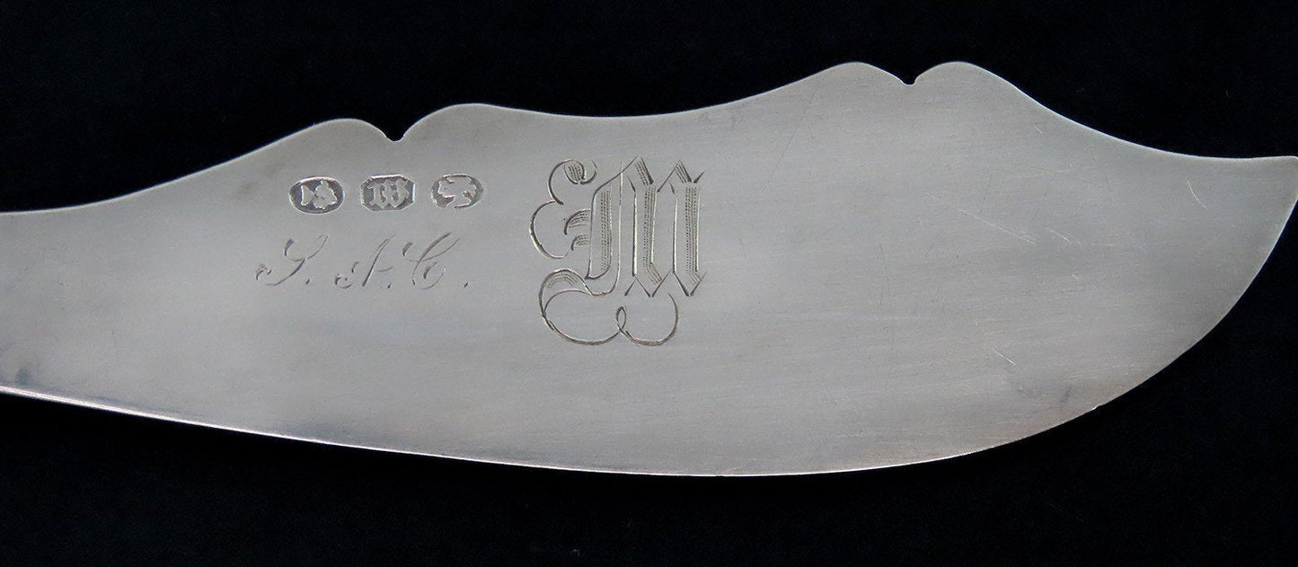 Beautiful Coin Silver Master Butter Knife Engraved Blade 6 5/8"