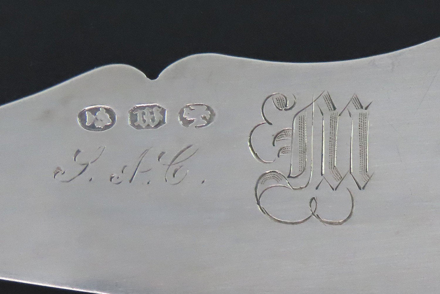 Beautiful Coin Silver Master Butter Knife Engraved Blade 6 5/8"