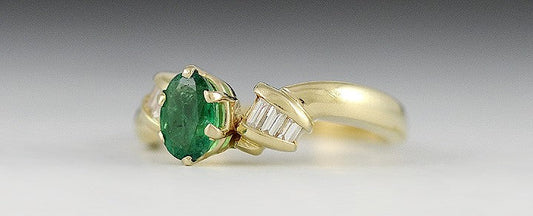 Attractive 14K Yellow Gold Emerald & Baguette Diamond Ring Size 8.25